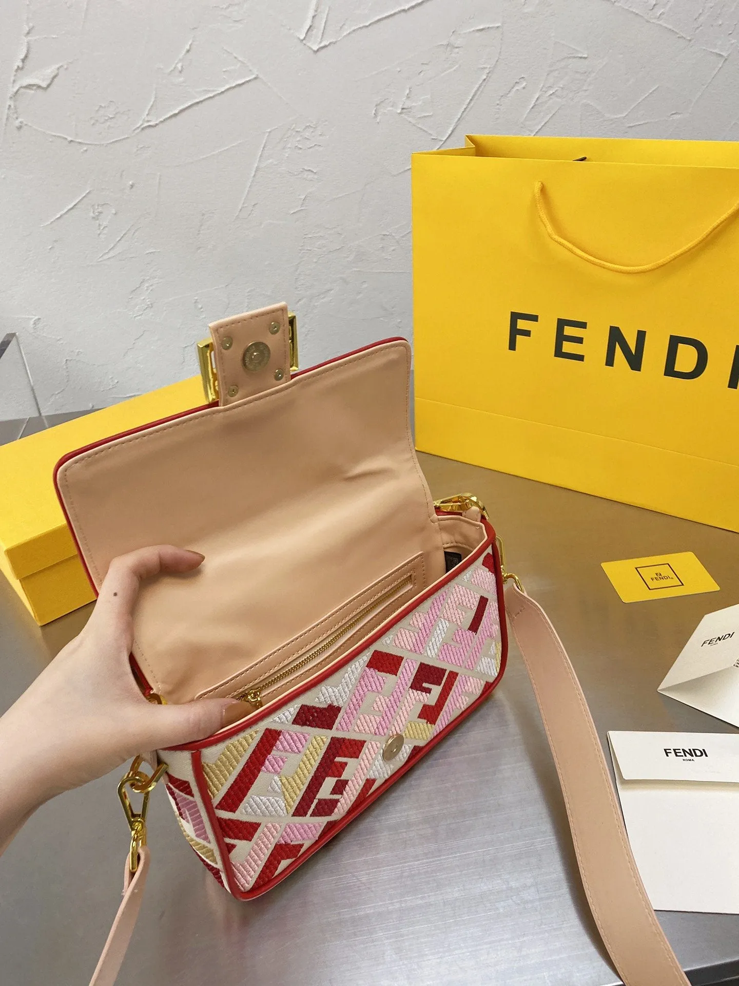 EN   Designer bags by Fendi 119