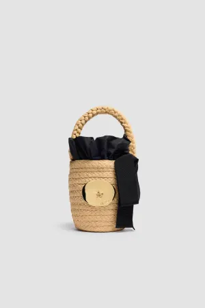 Iconic bucket bag in raffia