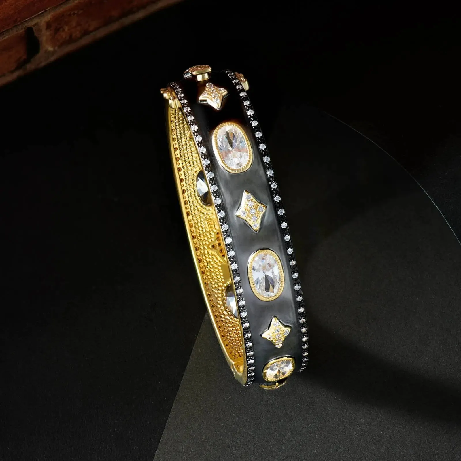 OH SO GORGEOUS Wide Hinge Bangle