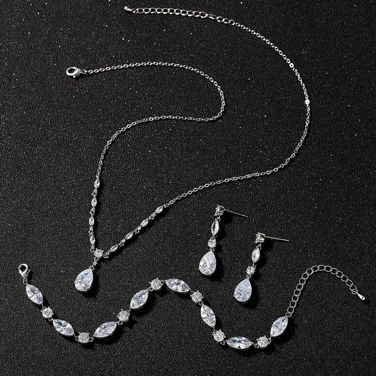 Silver Necklace, Earring & Matching Bracelete Set - Gorgeous