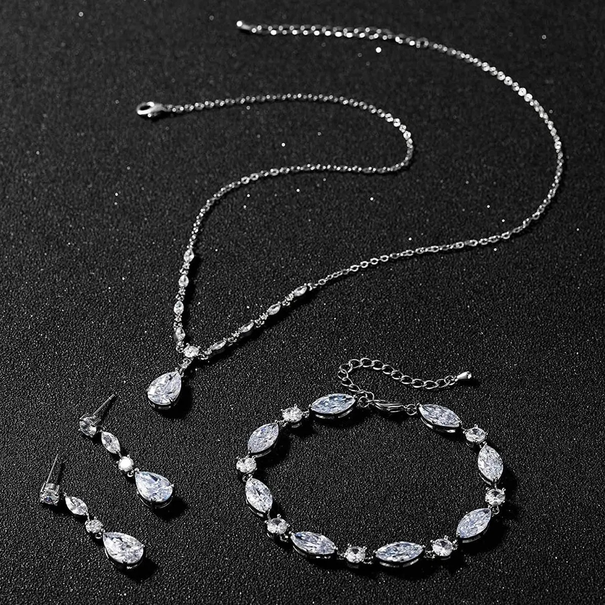 Silver Necklace, Earring & Matching Bracelete Set - Gorgeous