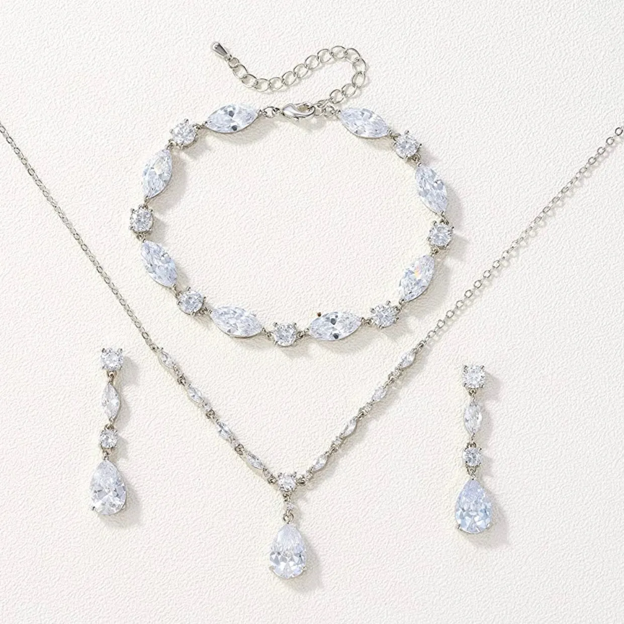 Silver Necklace, Earring & Matching Bracelete Set - Gorgeous