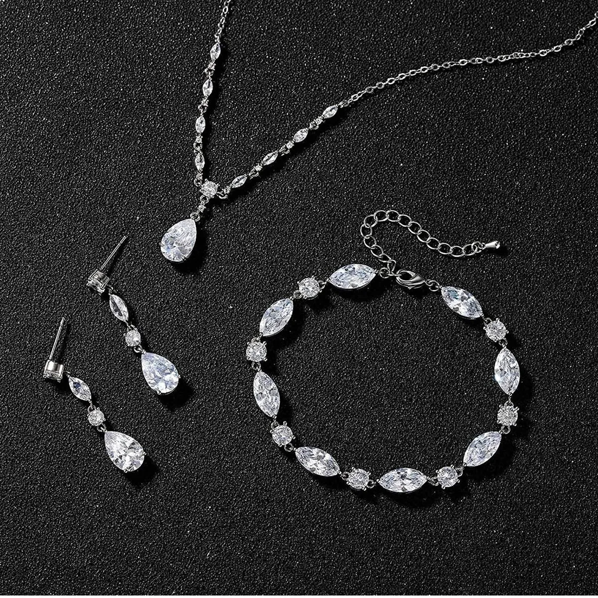 Silver Necklace, Earring & Matching Bracelete Set - Gorgeous