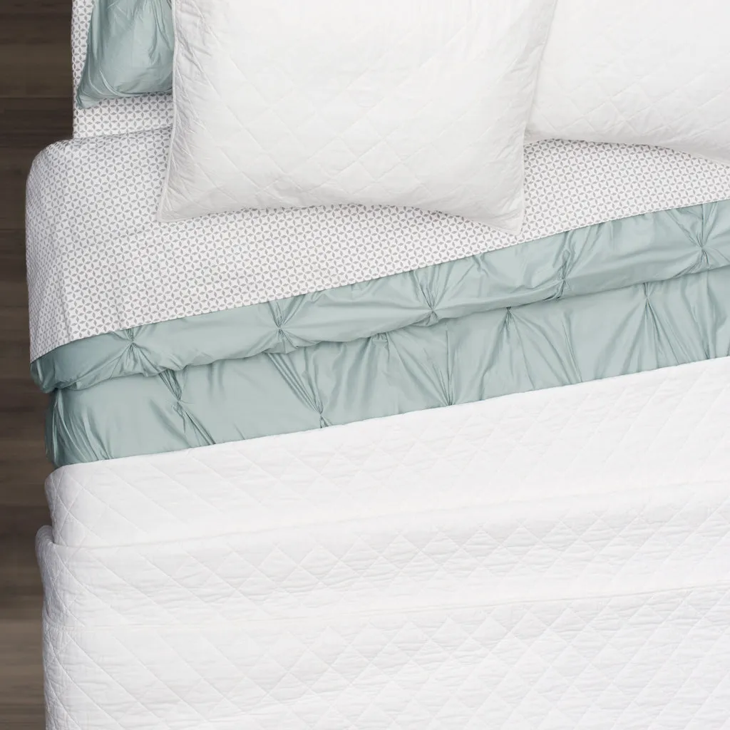 The Diamond Soft White Quilt & Sham