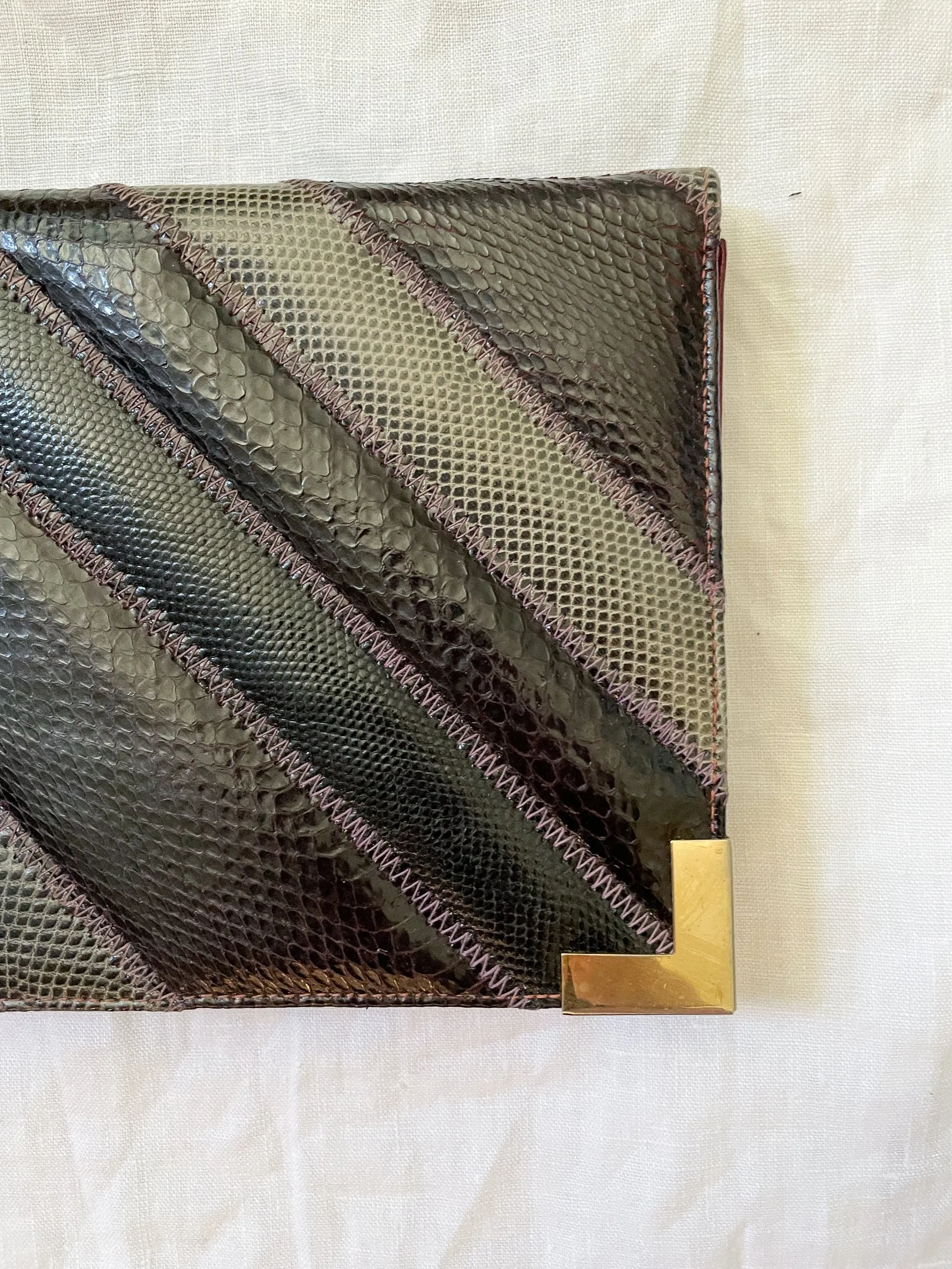 Varon Vintage 70s Snakeskin/Lizard Envelope Clutch Bag   Metal Strap