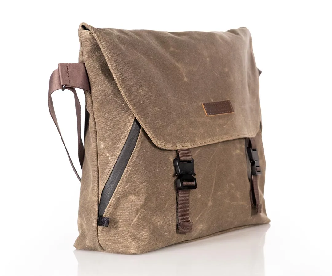 Vitesse Messenger Bag